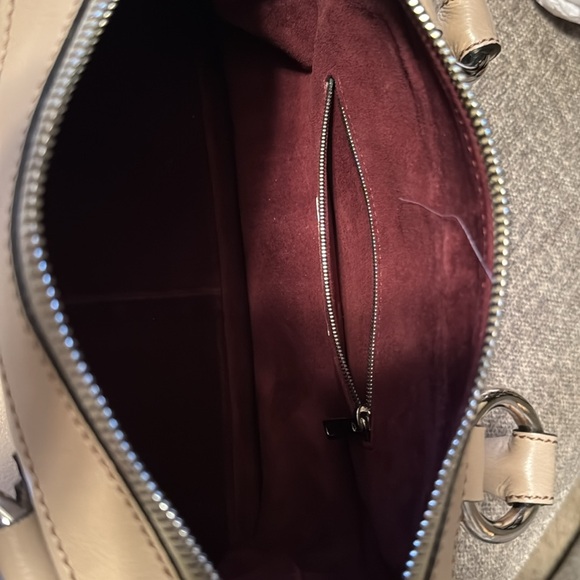 Authentic Marc Jacobs bag! Silver accents. Zipper closure. Never used! - Picture 7 of 7